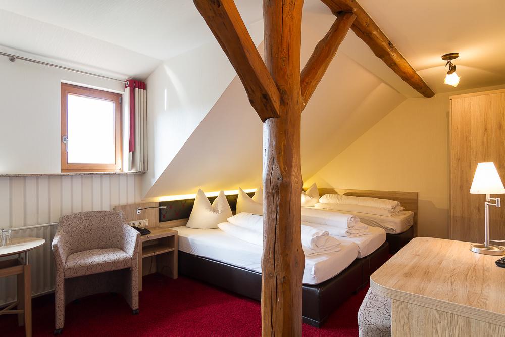 Landhotel Zur Grünen Kutte Bernshausen Exterior foto