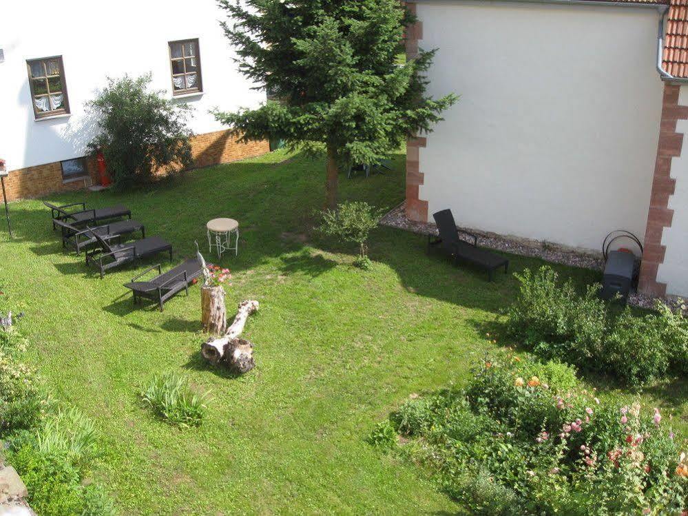 Landhotel Zur Grünen Kutte Bernshausen Exterior foto