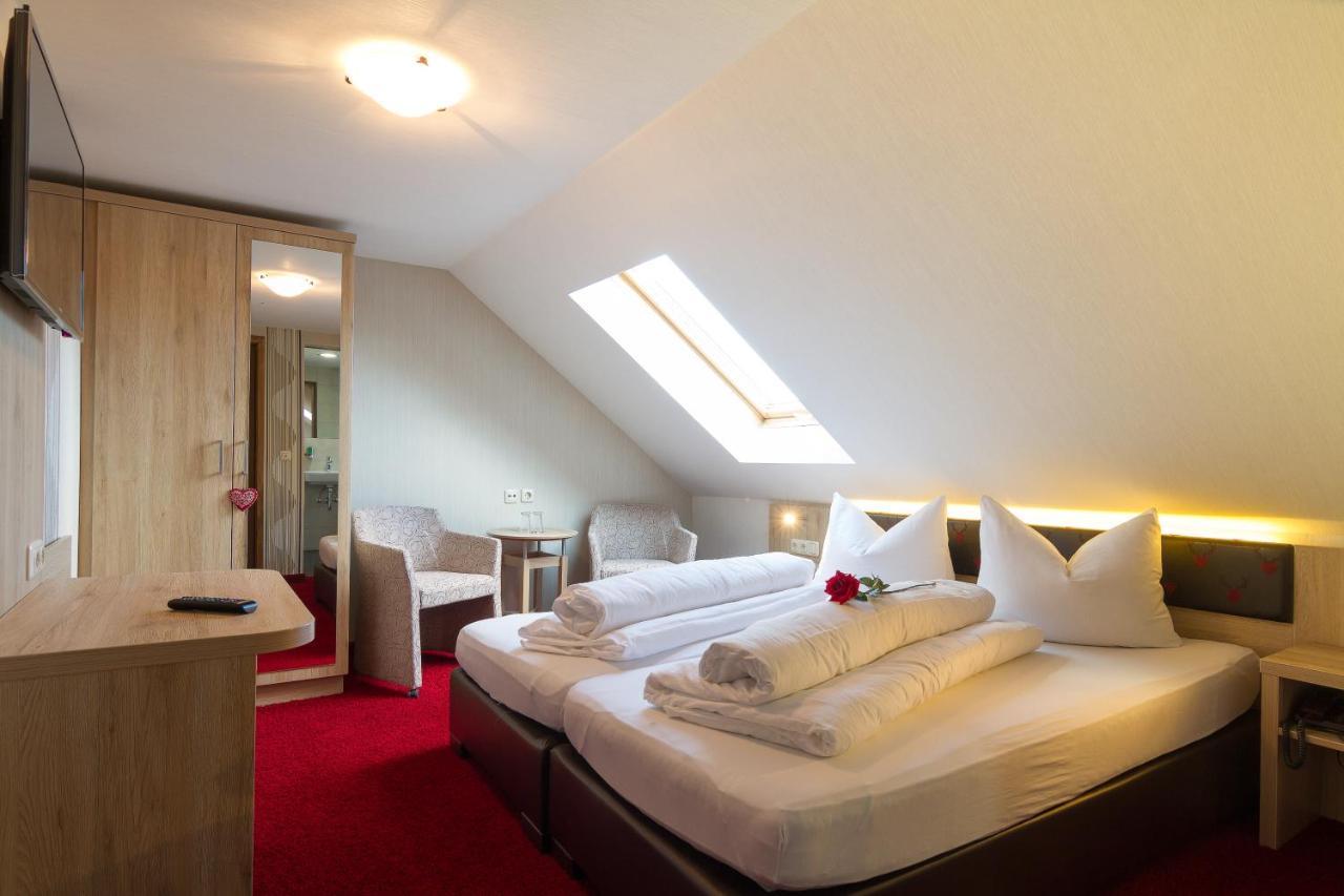 Landhotel Zur Grünen Kutte Bernshausen Exterior foto